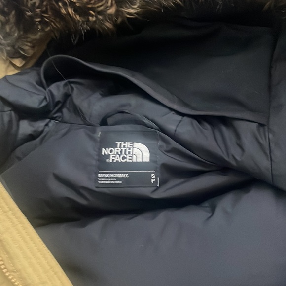 The north face 550 winter jacket with face mask size small - Picture 3 of 4